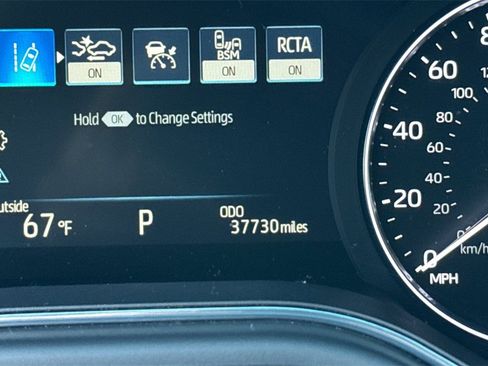 Used 2022 Toyota Avalon XSE image 23