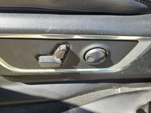 Used 2023 RAM 1500 Laramie AWD/4WD image 13