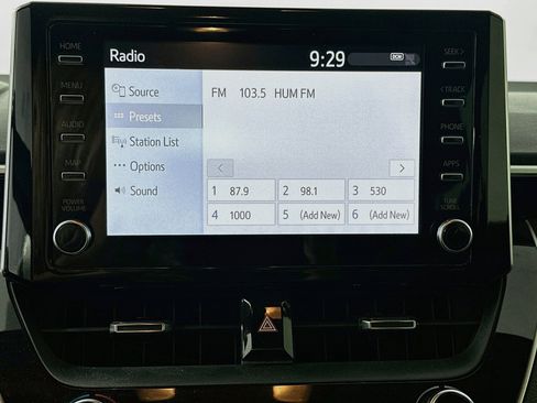 Used 2020 Toyota Corolla SE FWD image 19