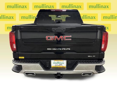 New 2026 GMC Sierra 1500 SLT image 17