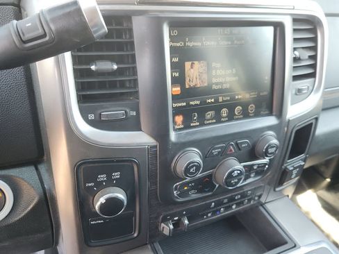 Used 2014 RAM 2500 Limited AWD/4WD image 26
