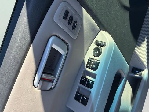 Used 2015 Honda Pilot Touring image 12