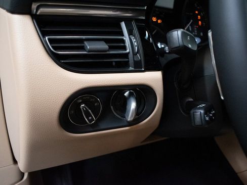 New 2025 Porsche Macan image 22