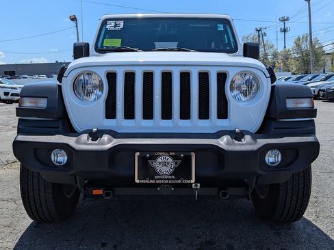 Used 2023 Jeep Wrangler Sport AWD/4WD image 4