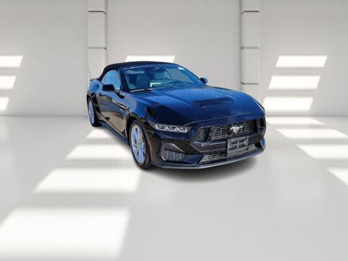 Used 2024 Ford Mustang GT Premium image 3