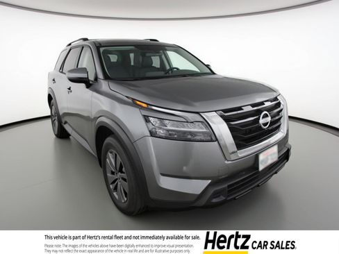 Used 2025 Nissan Pathfinder SV image 1