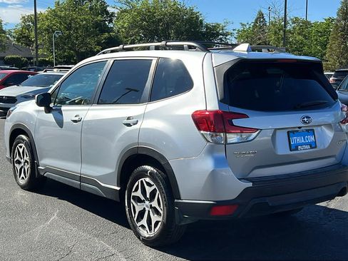 Used 2022 Subaru Forester Premium w/ Popular Package #1 AWD/4WD image 7