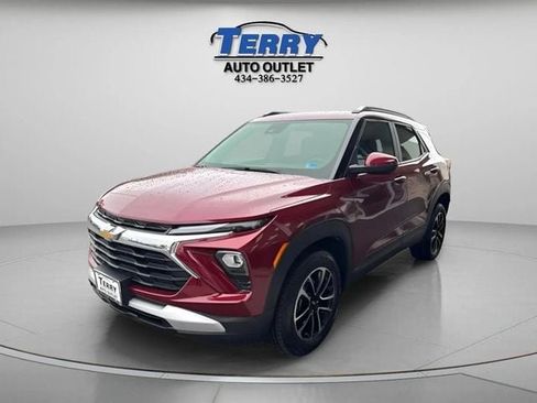 Used 2025 Chevrolet TrailBlazer LT AWD/4WD image 4