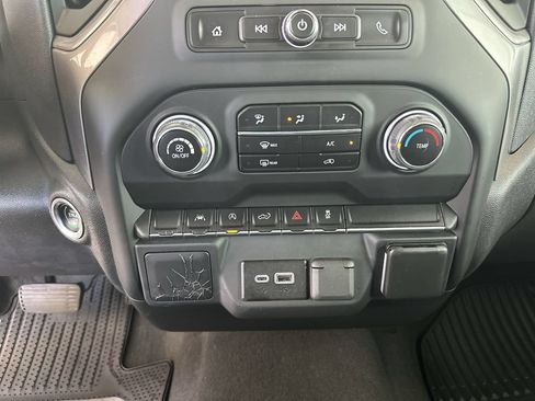 Certified 2023 Chevrolet Silverado 1500 Custom AWD/4WD image 34
