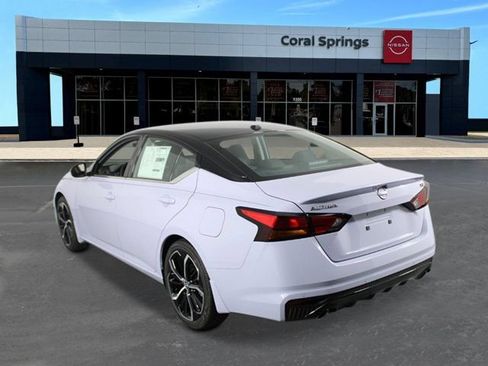 New 2026 Nissan Altima 2.5 SR w/ SR Premium Package FWD image 3