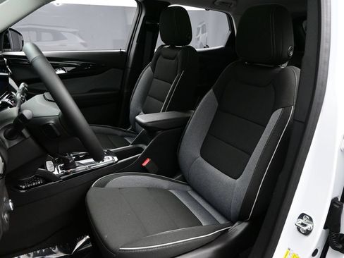 New 2026 Chevrolet TrailBlazer LT w/ Convenience Package FWD image 9