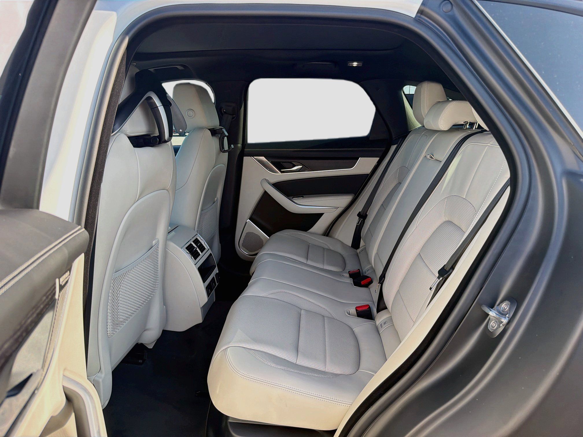 New 2026 Jaguar F-PACE R-Dynamic S AWD/4WD image 21