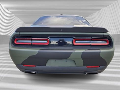 Used 2019 Dodge Challenger SXT w/ Blacktop Package image 5