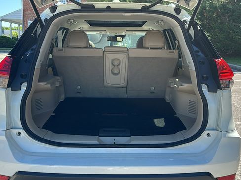 Certified 2017 Nissan Rogue SL w/ SL Premium Package AWD/4WD image 7