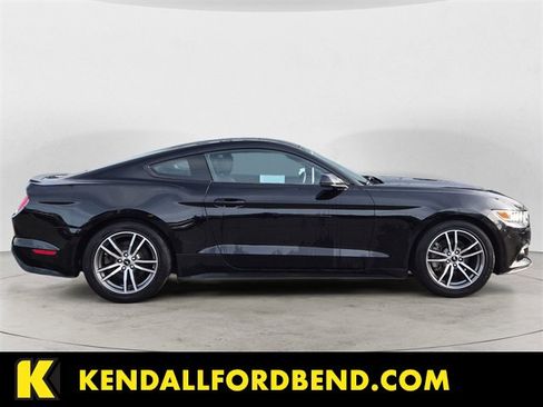 Used 2016 Ford Mustang Premium image 6