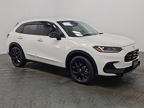 Used 2023 Honda HR-V Sport image 2