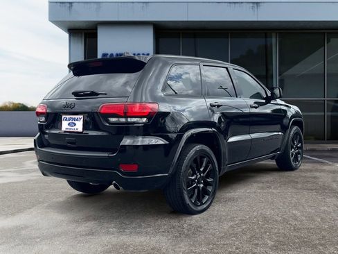 Used 2020 Jeep Grand Cherokee Altitude image 6