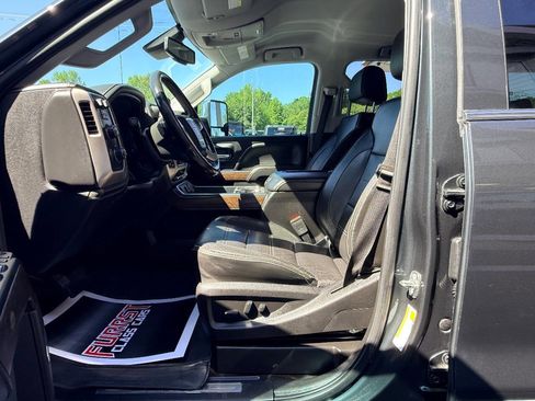Used 2018 GMC Sierra 2500 Denali w/ Duramax Plus Package AWD/4WD image 20