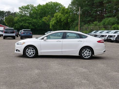 Used 2016 Ford Fusion SE w/ Equipment Group 202A FWD image 5