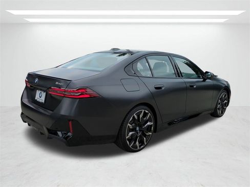 New 2026 BMW 540i xDrive w/ M Sport Package image 4