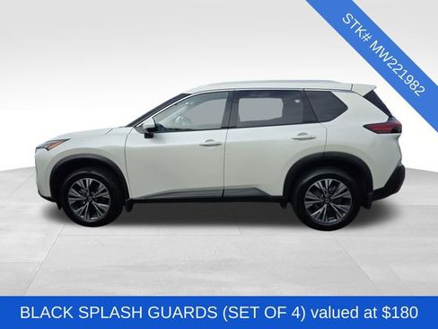 Used 2021 Nissan Rogue SV w/ Premium Package image 4