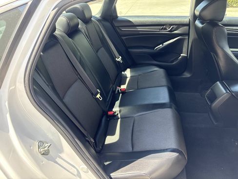 Used 2018 Honda Accord Sport image 14
