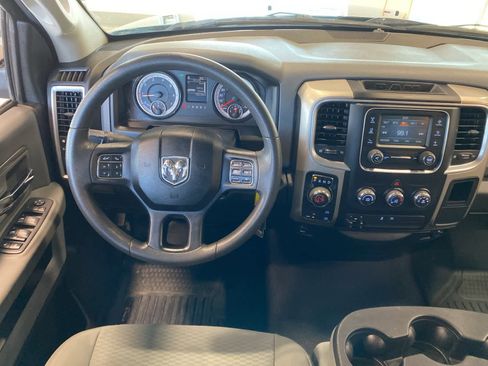 Used 2019 RAM 1500 Classic SLT image 15