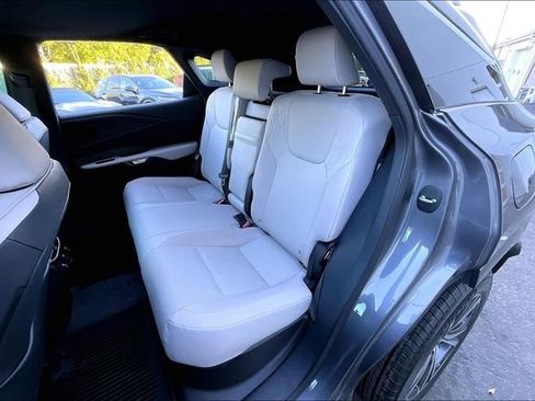 Used 2023 Lexus RX 350 Premium w/ Accessory Package AWD/4WD image 22