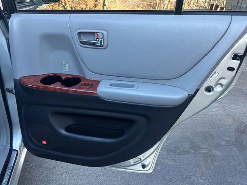 Used 2006 Toyota Highlander Limited image 15