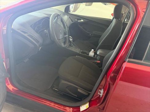 Used 2016 Ford Focus SE FWD image 21