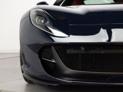 Used 2020 Ferrari 812 Superfast RWD image 18