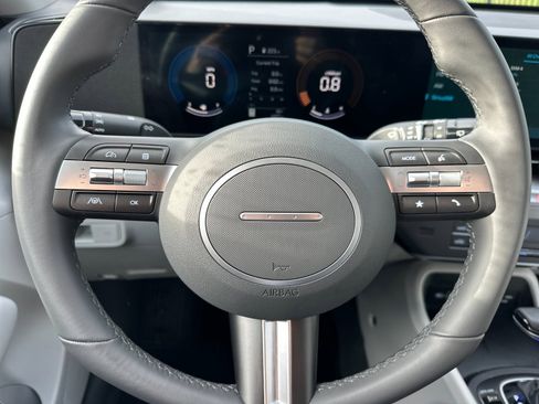 Used 2024 Hyundai Kona SEL image 23