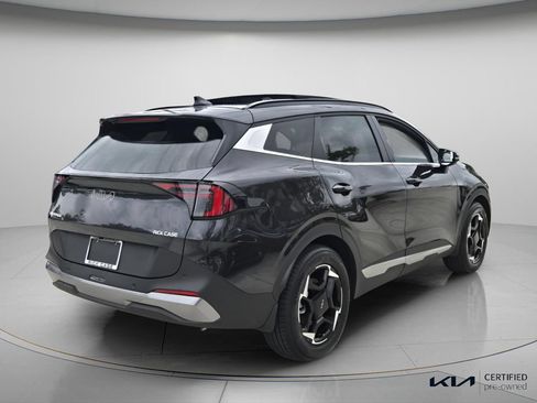 Certified 2026 Kia Sportage EX w/ EX Panorama Roof Package FWD image 7