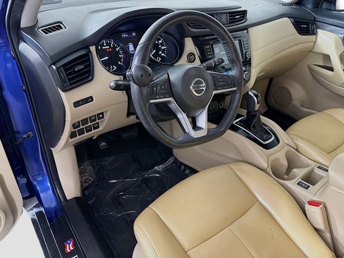 Used 2018 Nissan Rogue SV FWD image 23