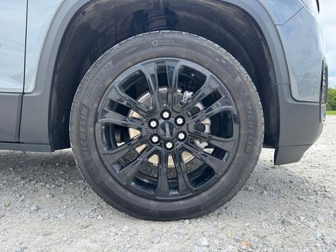 Used 2021 GMC Acadia SLE w/ Elevation Edition FWD image 16