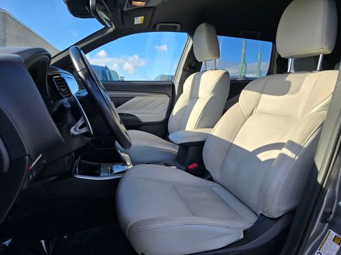 Used 2022 Mitsubishi Outlander SEL image 21