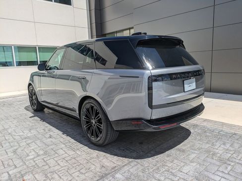 New 2025 Land Rover Range Rover Long Wheelbase SE image 6