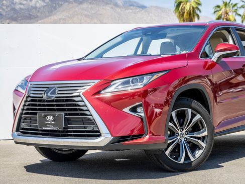 Used 2019 Lexus RX 350 FWD w/ Navigation Package image 2