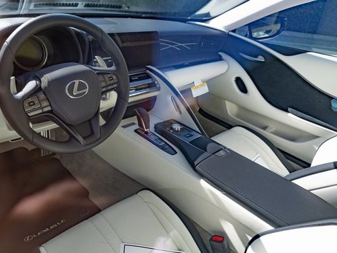 New 2026 Lexus LC 500 Coupe image 13