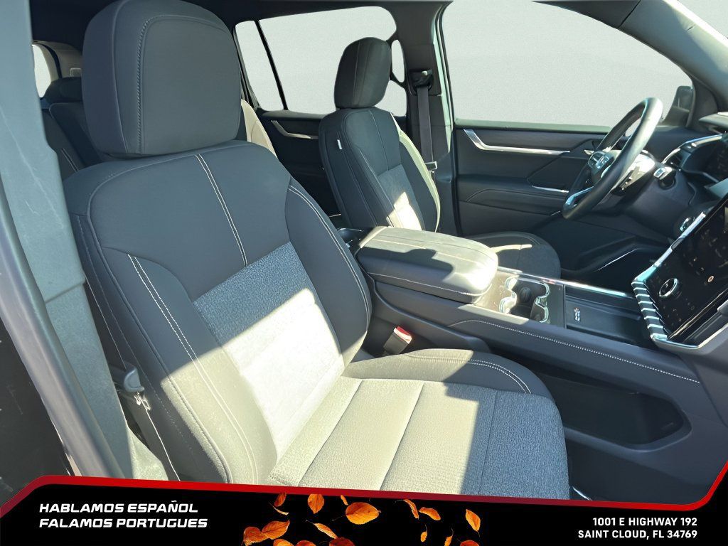Used 2025 GMC Acadia Elevation FWD image 33