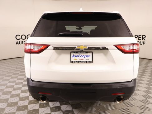 Used 2021 Chevrolet Traverse LS FWD image 21