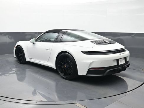 Certified 2026 Porsche 911 Targa 4 GTS AWD/4WD image 3