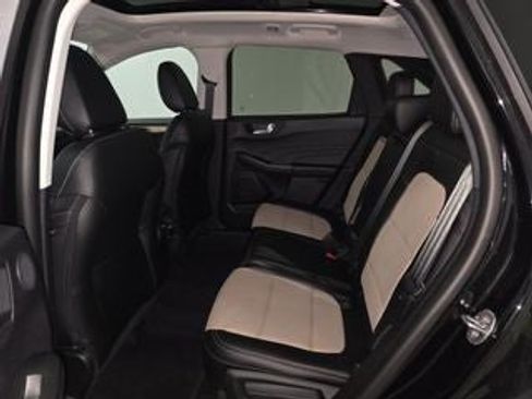 Used 2022 Ford Escape Titanium w/ Titanium Elite Package AWD/4WD image 17
