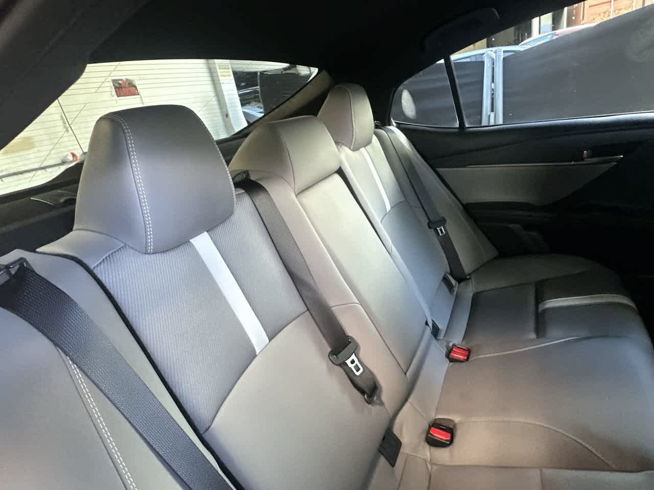 Used 2025 Toyota Camry SE FWD image 26