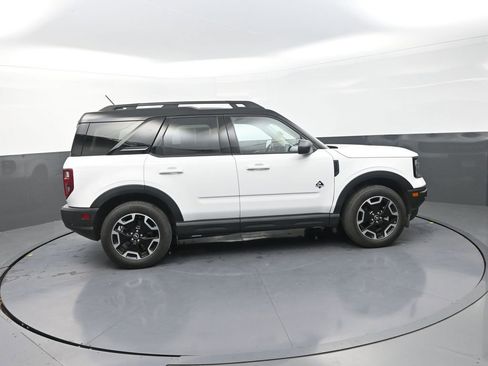 Used 2024 Ford Bronco Sport Outer Banks AWD/4WD image 12