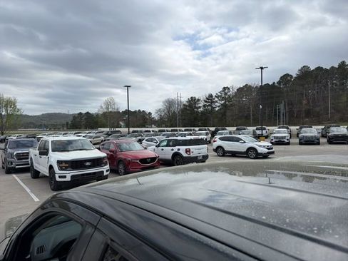 Used 2023 Ford Ranger XLT w/ Equipment Group 301A Mid image 16