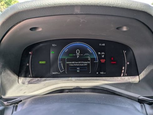 Used 2025 Toyota Camry SE FWD image 35