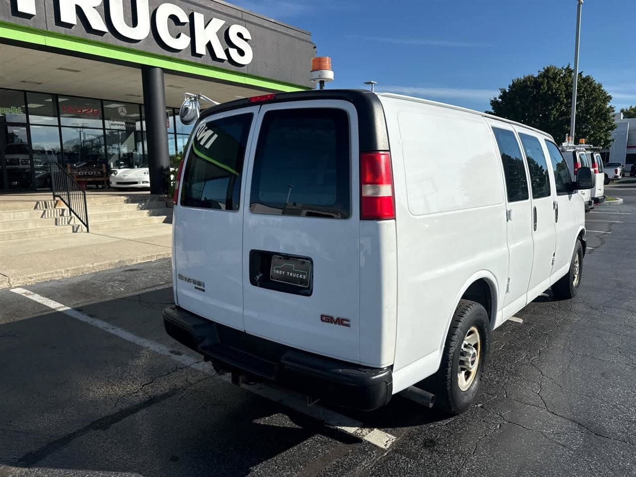 Used 2014 GMC Savana 2500 w/ Cold Climate Package RWD image 8