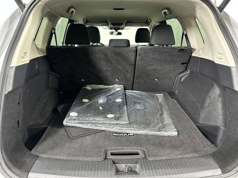 Used 2024 Nissan Rogue SV image 26