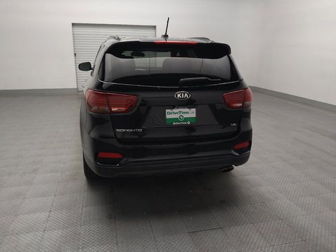 Used 2020 Kia Sorento S FWD image 6
